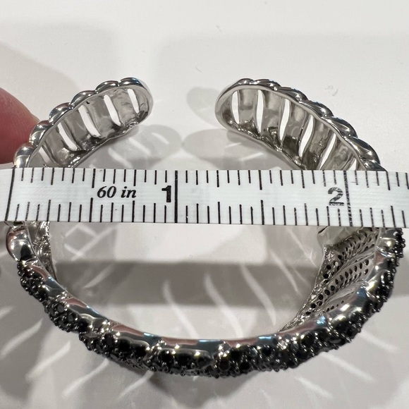 Sterling silver and and black spinel cuff bracelet - Picture 5 of 5